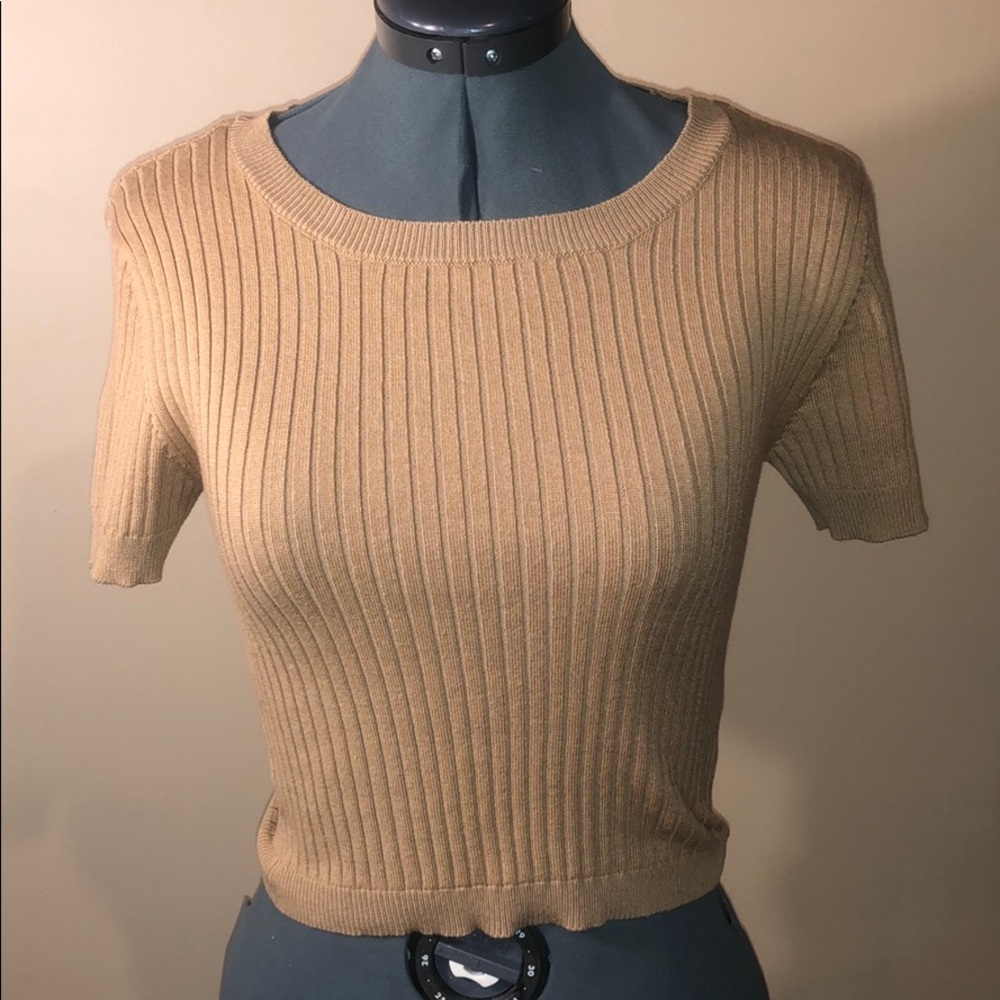 Beige ribbed crop top